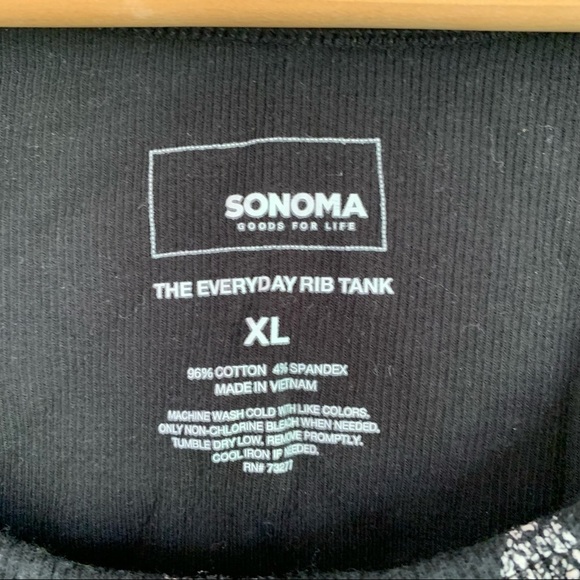 Pineapple Print Tank Black and White - Picture 4 of 4